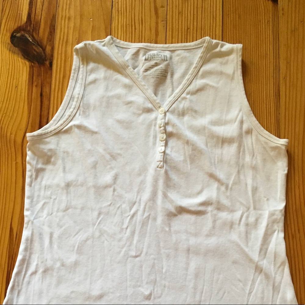Nice Duluth Trading Co. tank top